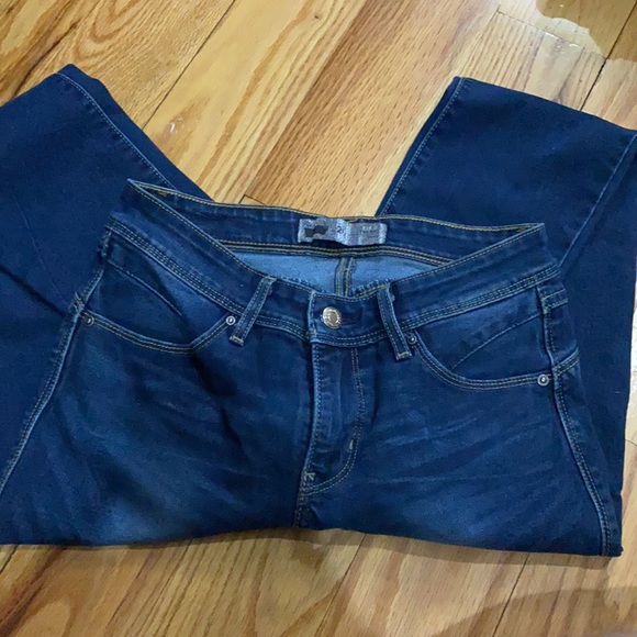 Too small - Picture 4 of 5